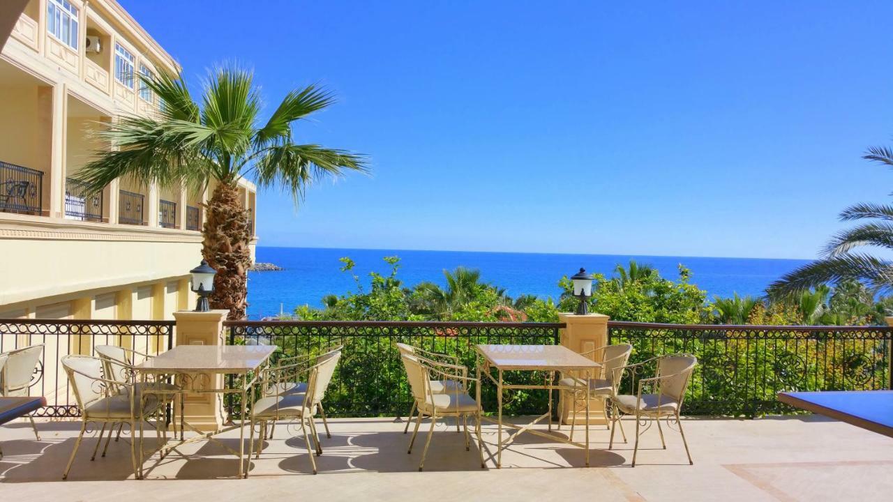 Oscar Beachfront Resort & Spa & Casino Kyrenia  Exterior foto