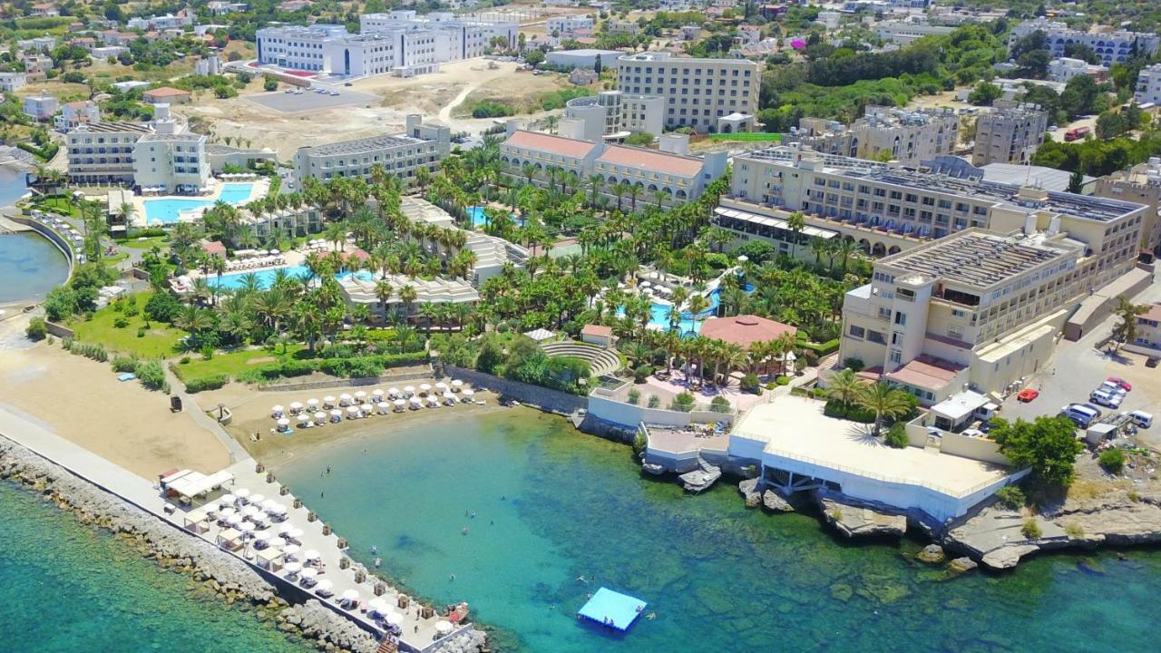 Oscar Beachfront Resort & Spa & Casino Kyrenia  Exterior foto