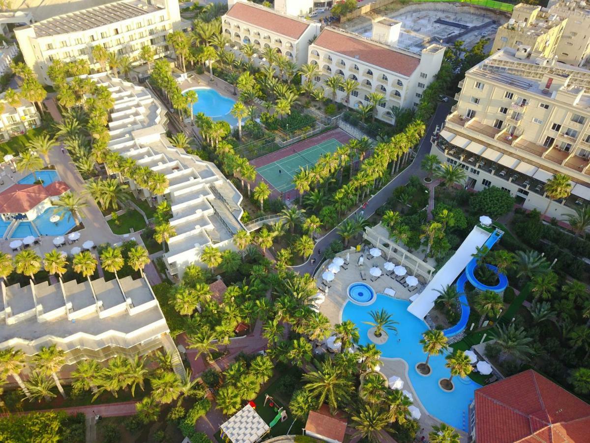 Oscar Beachfront Resort & Spa & Casino Kyrenia  Exterior foto